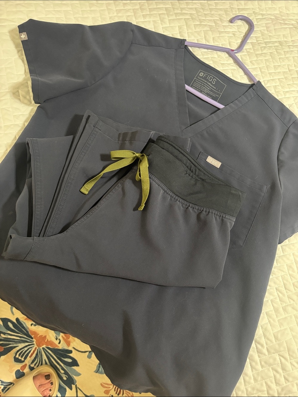 FIGS Technical Collection Scrub Set Quite Navy